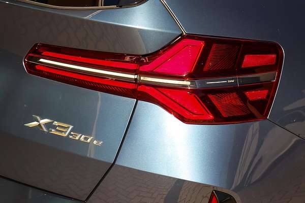 2025 BMW X3 30e xDrive G45