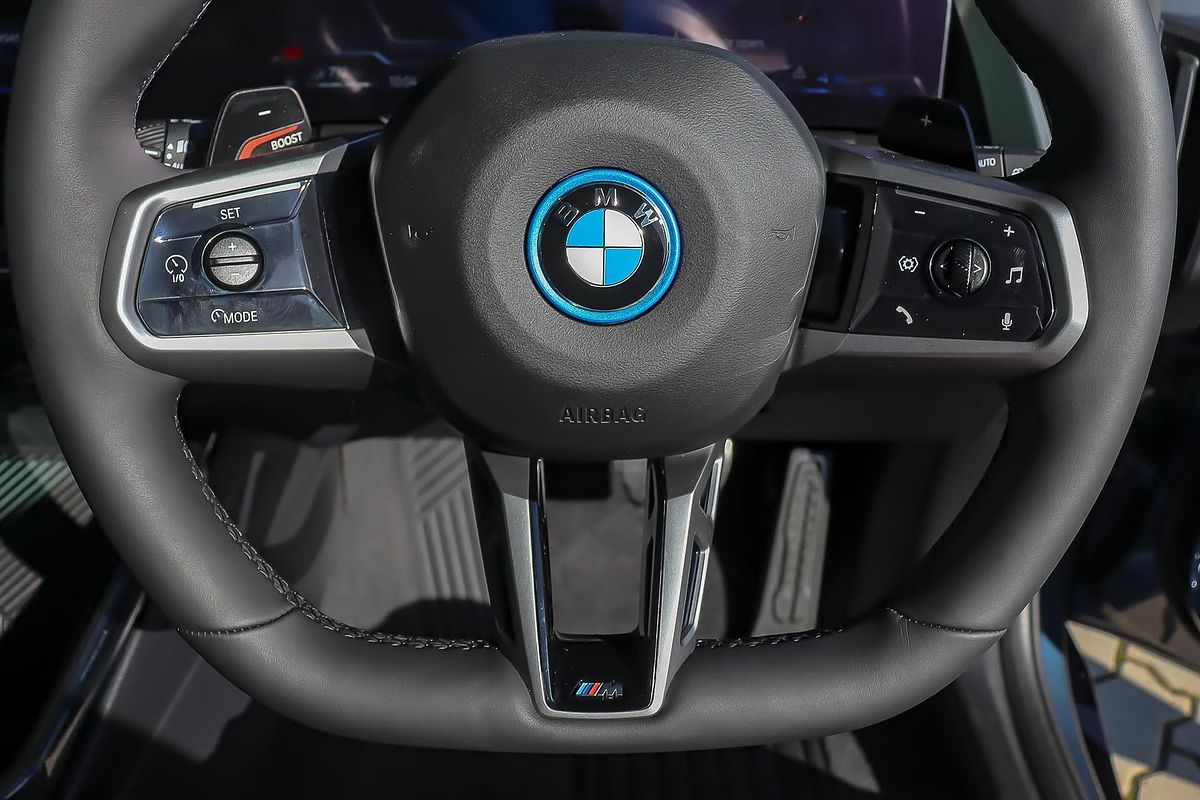 2025 BMW X3 30e xDrive G45