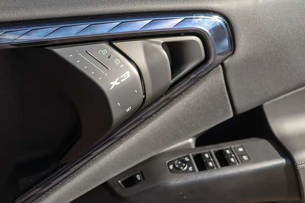 2025 BMW X3 30e xDrive G45