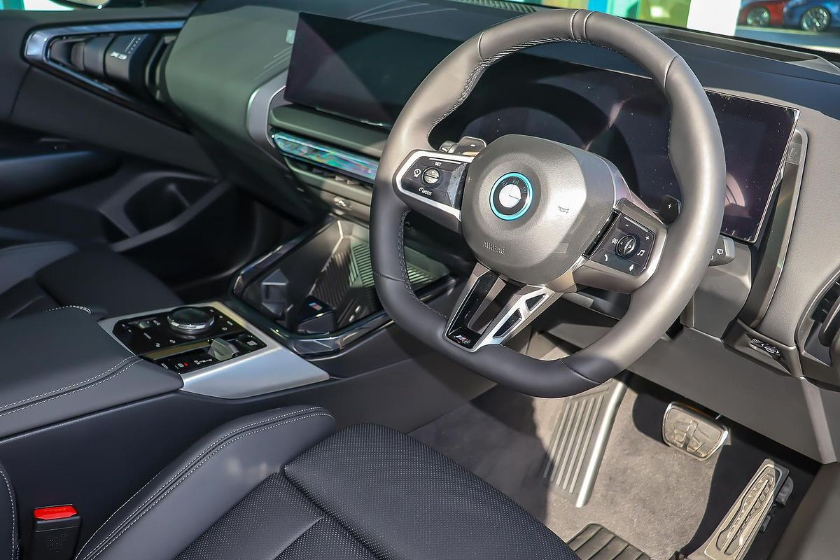 2025 BMW X3 30e xDrive G45