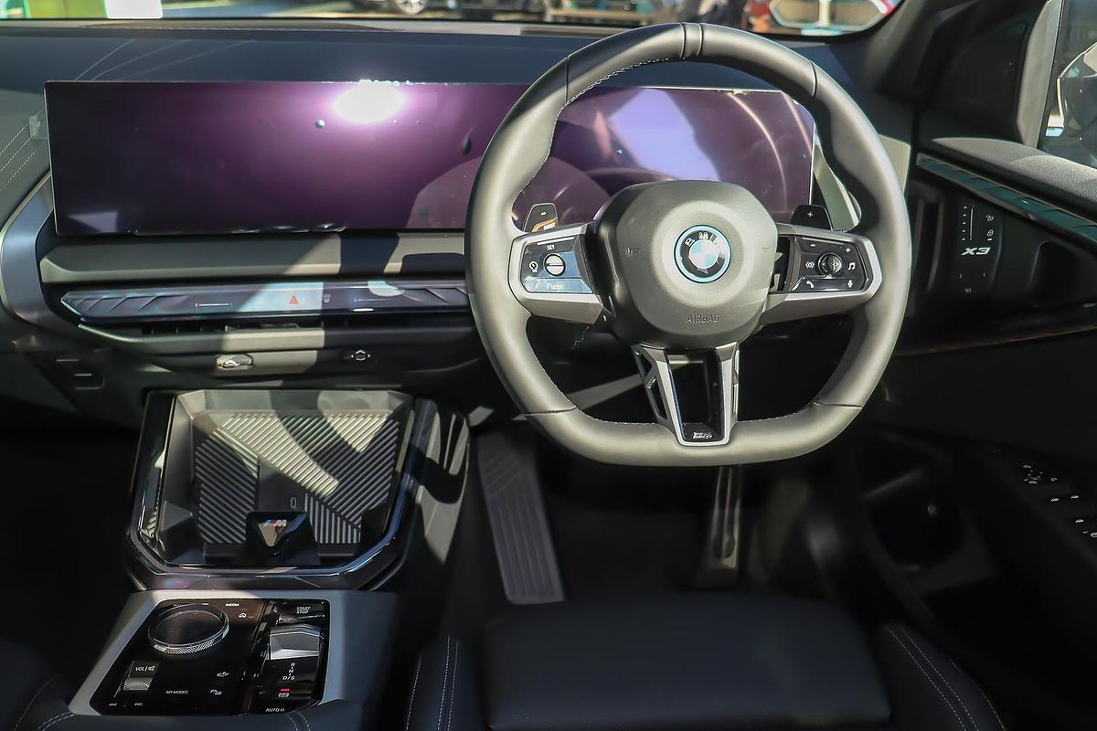 2025 BMW X3 30e xDrive G45