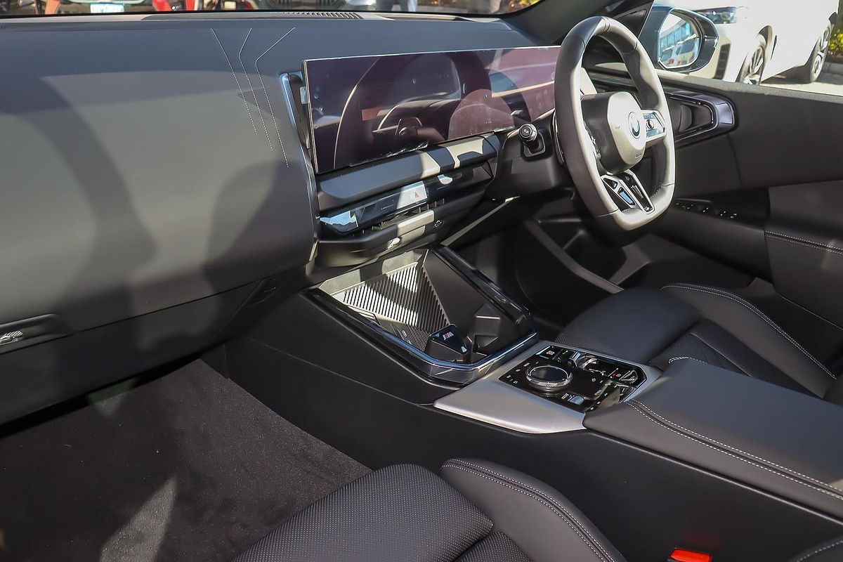 2025 BMW X3 30e xDrive G45