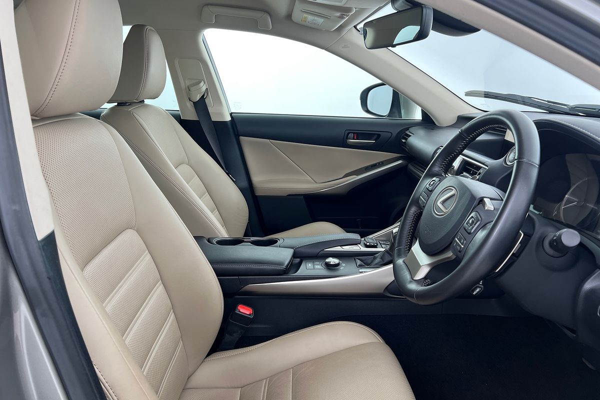2018 Lexus IS IS300 Luxury ASE30R