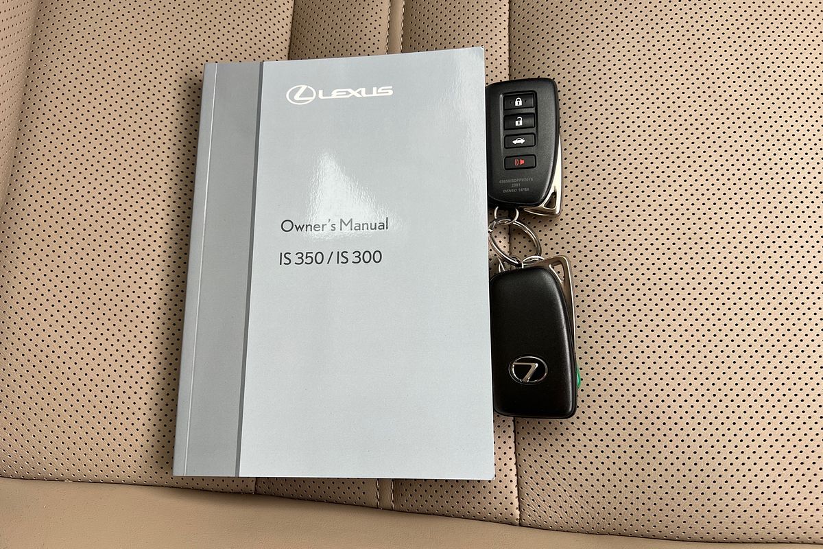 2018 Lexus IS IS300 Luxury ASE30R