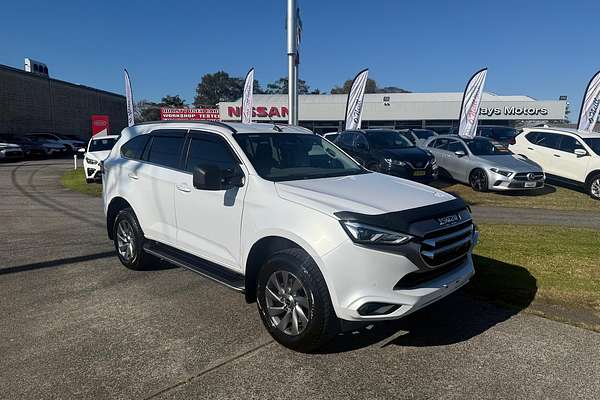 2022 Isuzu MU-X LS-U