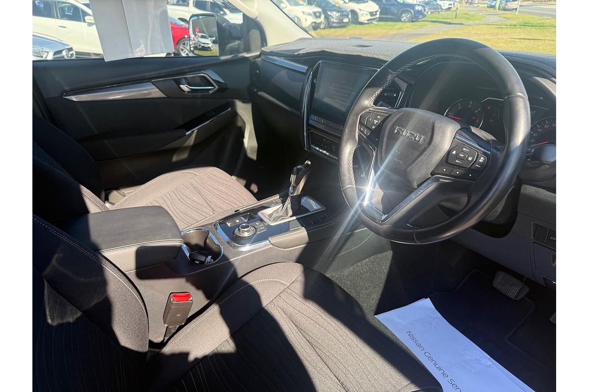 2022 Isuzu MU-X LS-U