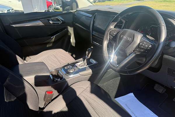 2022 Isuzu MU-X LS-U