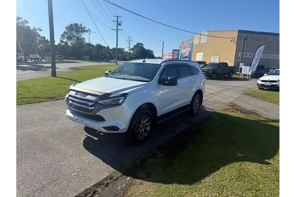 2022 Isuzu MU-X LS-U