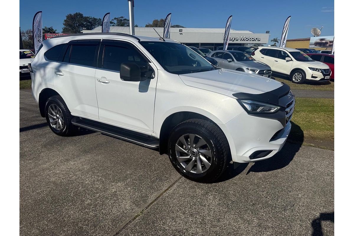 2022 Isuzu MU-X LS-U
