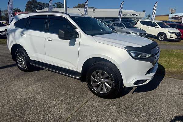 2022 Isuzu MU-X LS-U