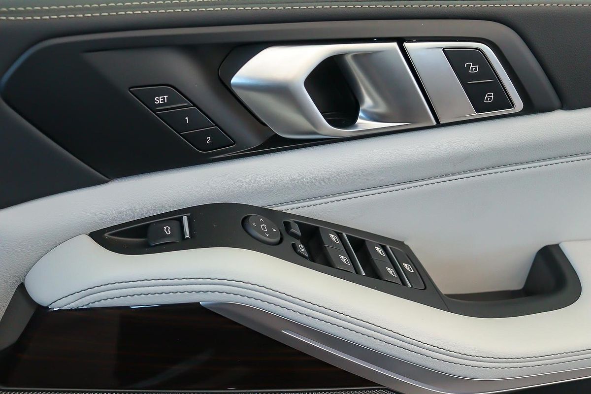2025 BMW X5 xDrive30d M Sport G05 LCI