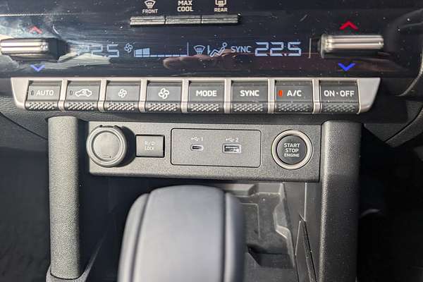 2024 Mitsubishi Triton GLS MV 4X4