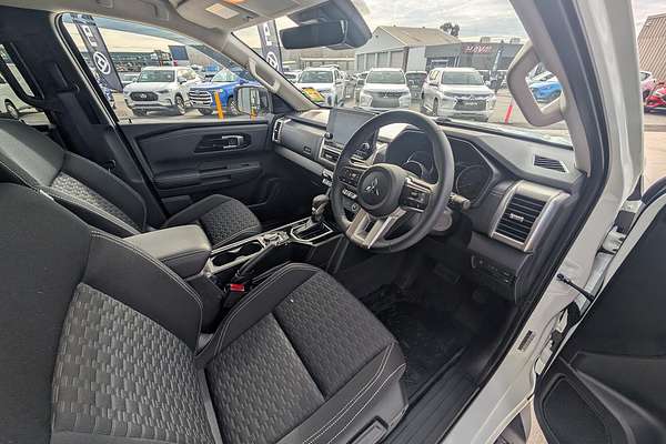 2024 Mitsubishi Triton GLS MV 4X4