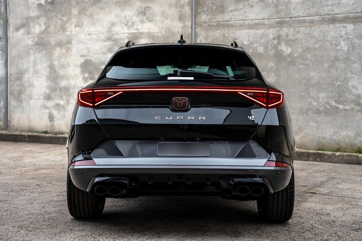2024 CUPRA Formentor VZx KM