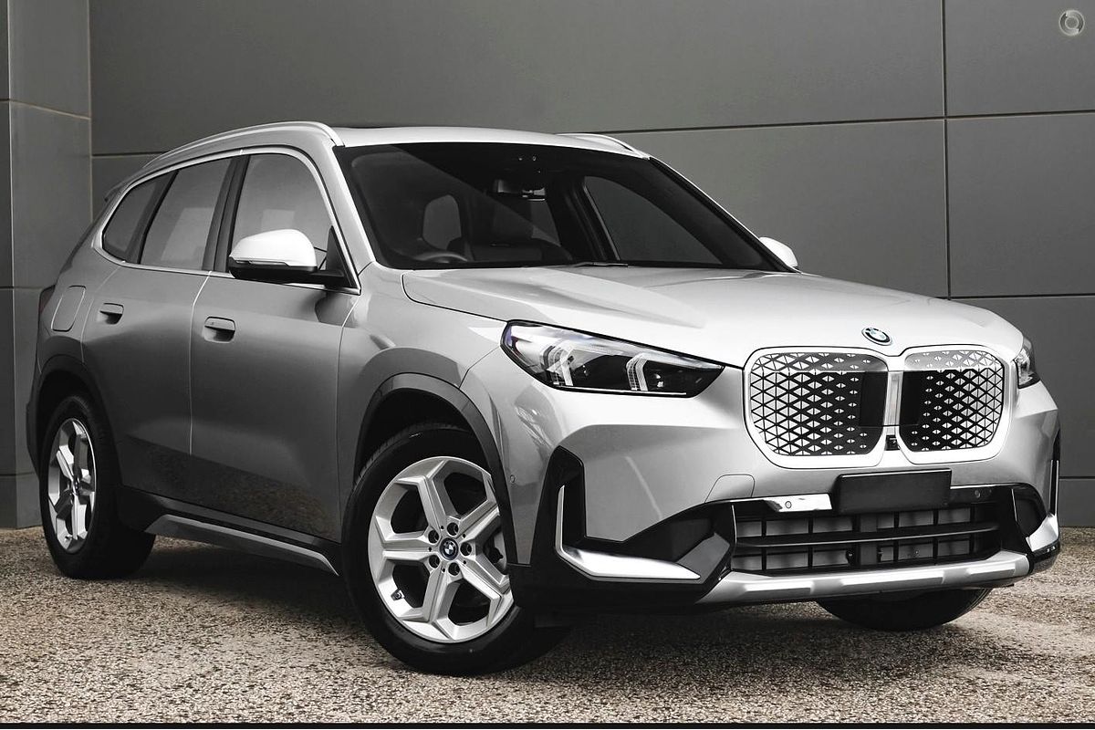 2024 BMW iX1 eDrive20 xLine U11