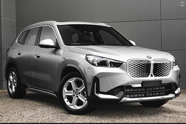 2024 BMW iX1 eDrive20 xLine U11