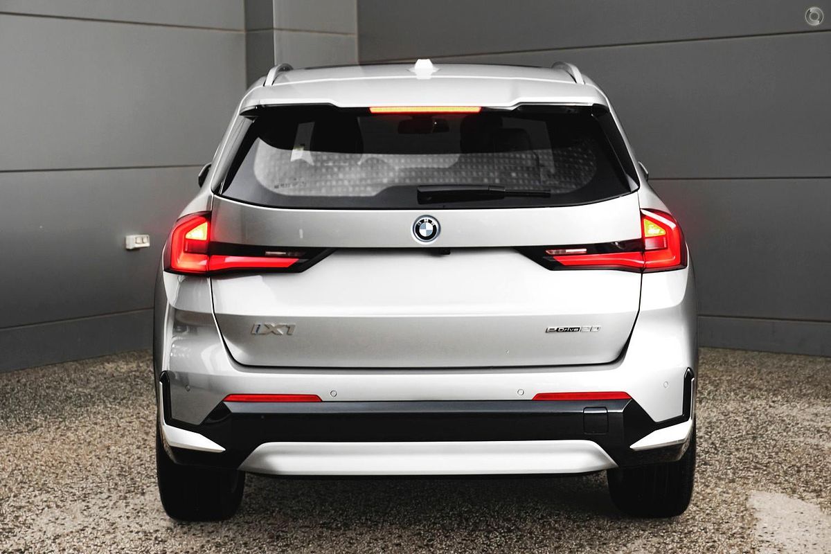 2024 BMW iX1 eDrive20 xLine U11
