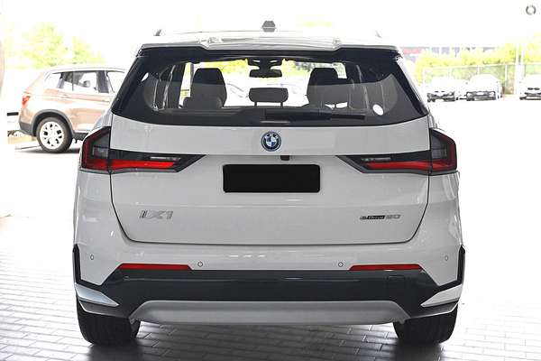 2024 BMW iX1 eDrive20 xLine U11