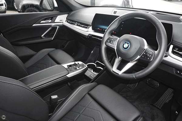 2024 BMW iX1 eDrive20 xLine U11