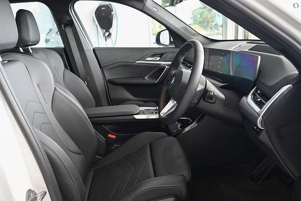 2024 BMW iX1 eDrive20 xLine U11