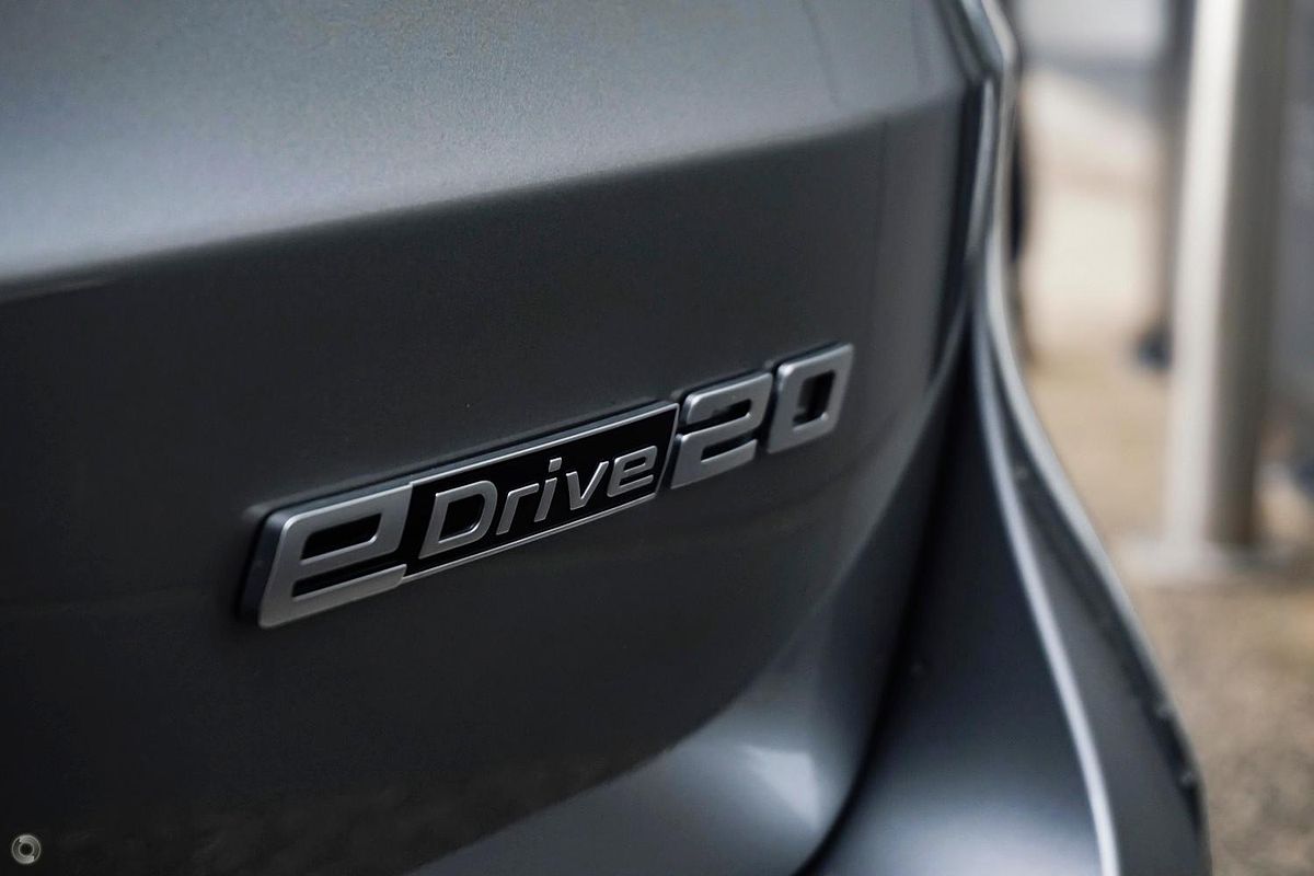 2024 BMW iX1 eDrive20 xLine U11