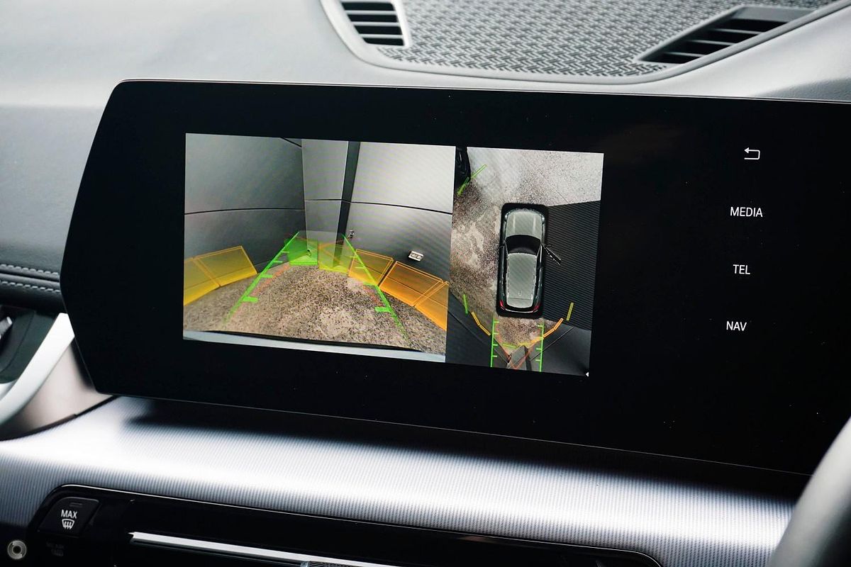 2024 BMW iX1 eDrive20 xLine U11
