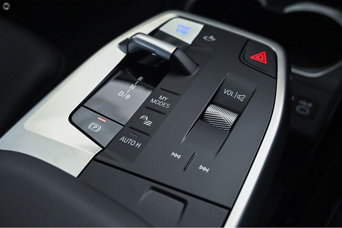 2024 BMW iX1 eDrive20 xLine U11