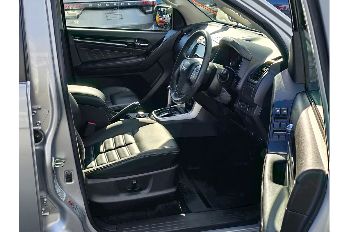 2021 Isuzu MU-X LS-T