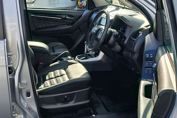2021 Isuzu MU-X LS-T