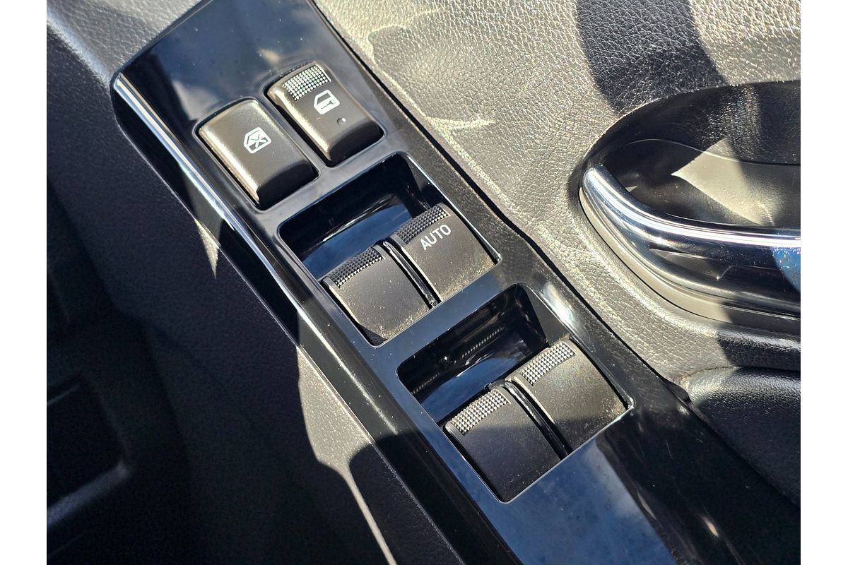 2021 Isuzu MU-X LS-T