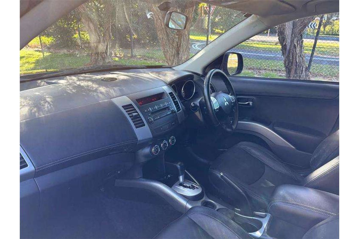 2012 Mitsubishi Outlander LS ZH