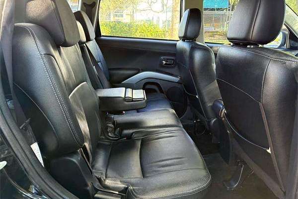 2012 Mitsubishi Outlander LS ZH