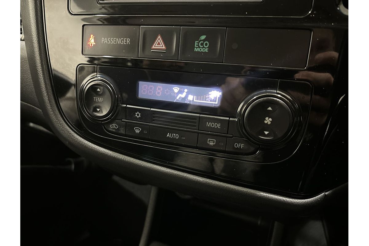 2016 Mitsubishi Outlander LS ZK