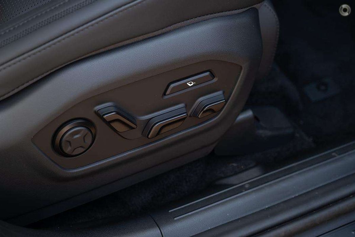 2025 Hyundai Santa Fe Hybrid Calligraphy MX5.V1