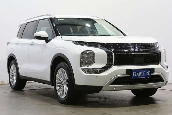 2024 Mitsubishi Outlander LS ZM