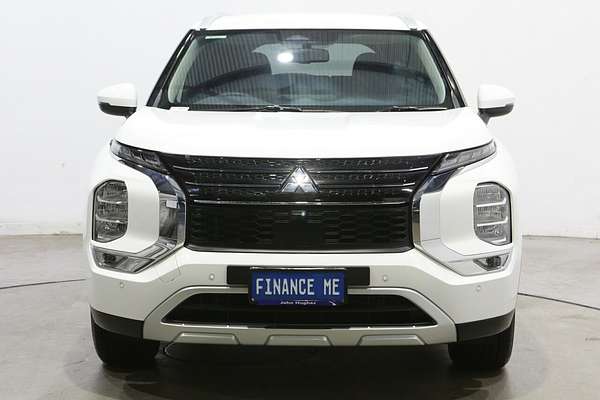 2024 Mitsubishi Outlander LS ZM