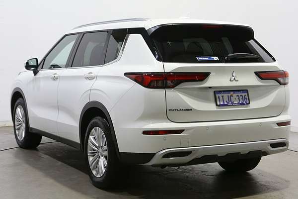 2024 Mitsubishi Outlander LS ZM