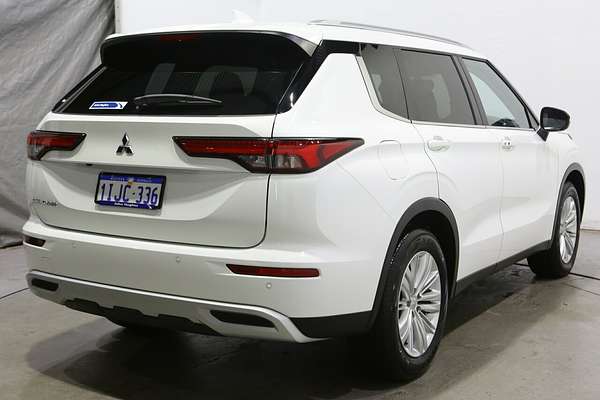 2024 Mitsubishi Outlander LS ZM