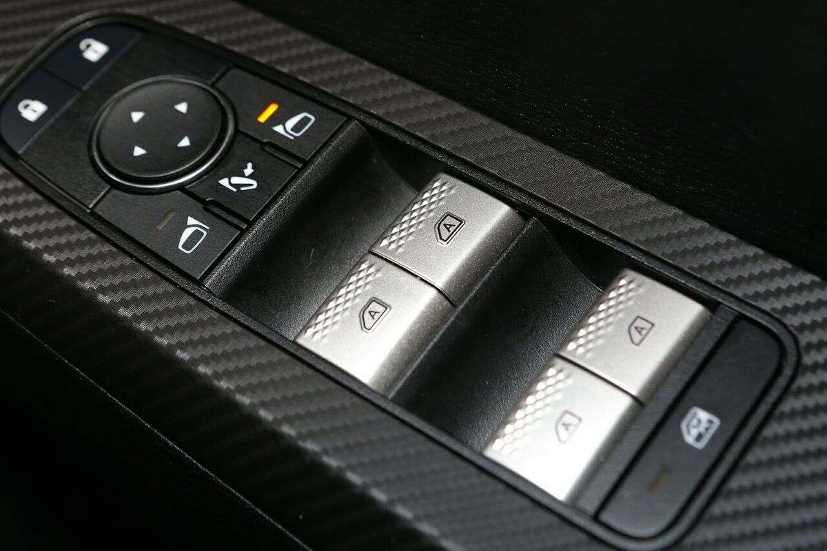 2024 Mitsubishi Outlander LS ZM
