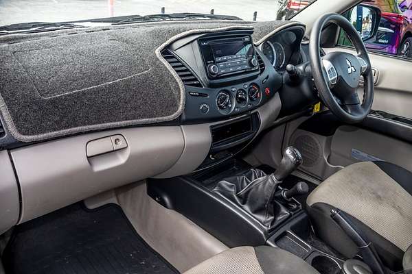 2015 Mitsubishi Triton GLX MN 4X4