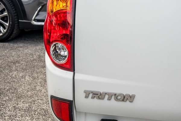 2015 Mitsubishi Triton GLX MN 4X4