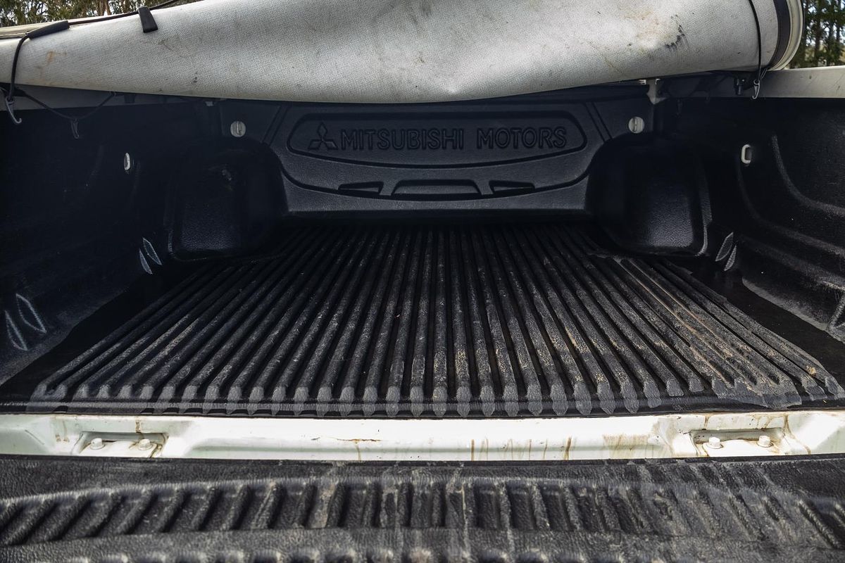 2015 Mitsubishi Triton GLX MN 4X4