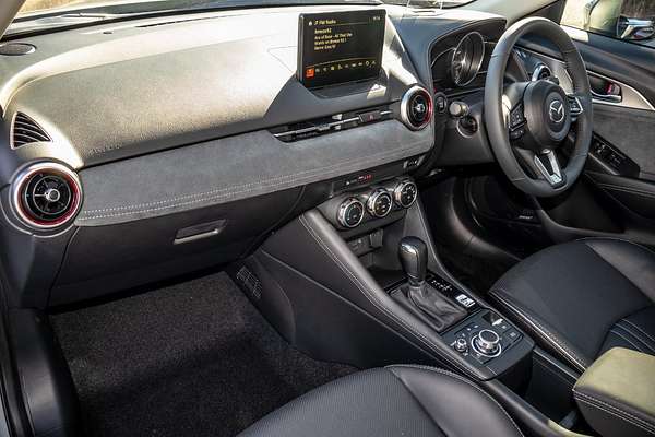 2025 Mazda CX-3 G20 Akari DK
