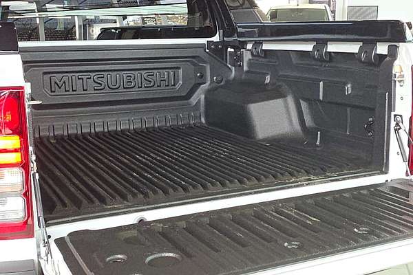 2025 Mitsubishi Triton GSR MV 4X4