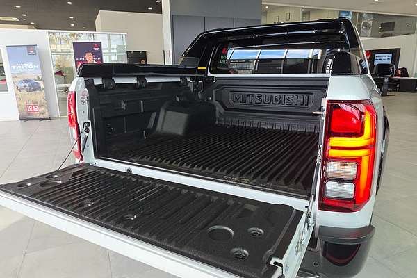 2025 Mitsubishi Triton GSR MV 4X4