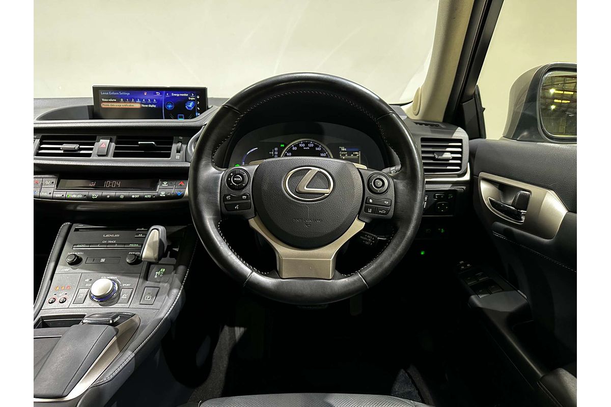 2017 Lexus CT CT200h Luxury ZWA10R