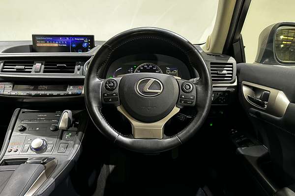 2017 Lexus CT CT200h Luxury ZWA10R