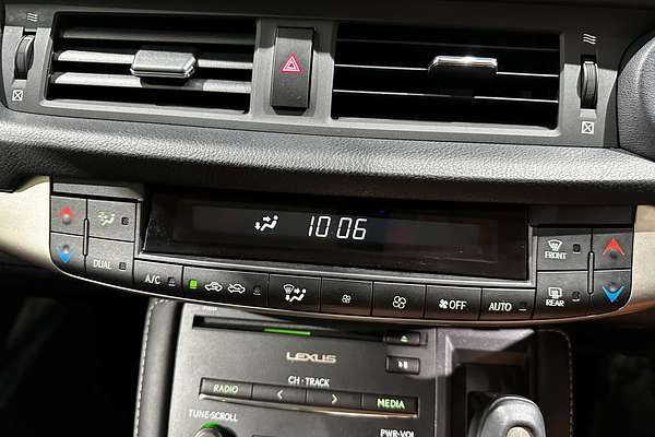 2017 Lexus CT CT200h Luxury ZWA10R