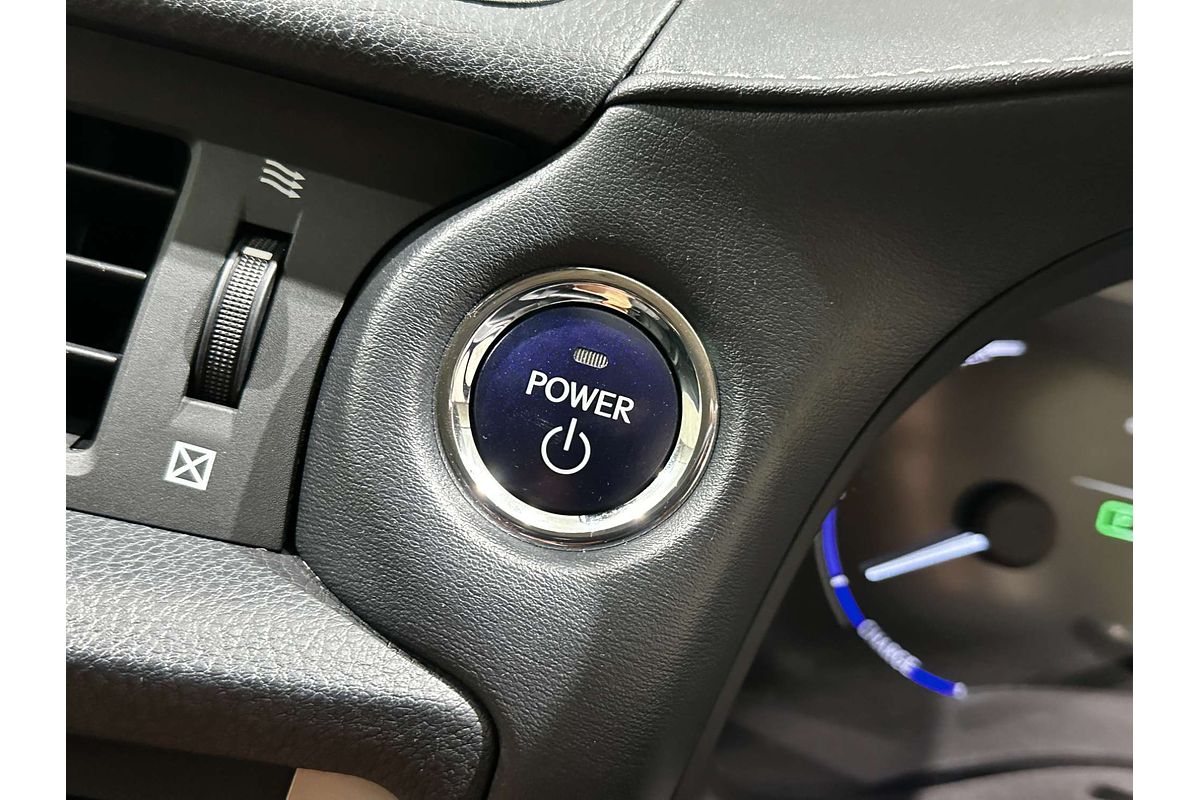 2017 Lexus CT CT200h Luxury ZWA10R