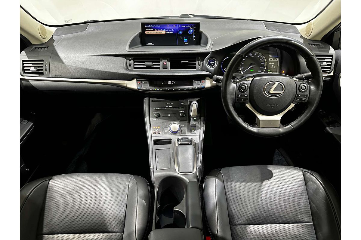 2017 Lexus CT CT200h Luxury ZWA10R